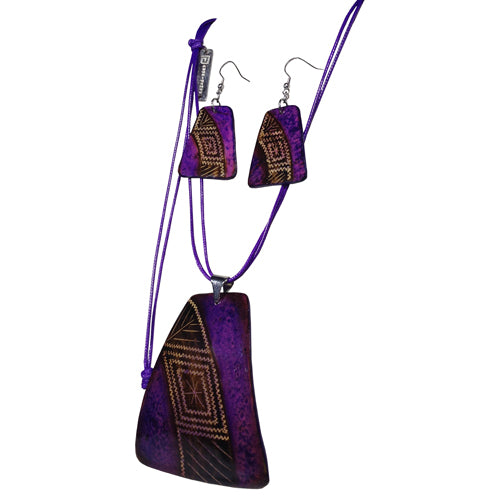 <center> Purple Rhombus Necklace and Earring Set - Handmade in Colombia</br>Adjustable cord necklace drop length 16-1/4''<br/>Pendant 3-1/2'' long x 3'' wide<br/>Earrings 1-1/2'' long x 1-1/4'' wide,  2-5/8'' drop</center>