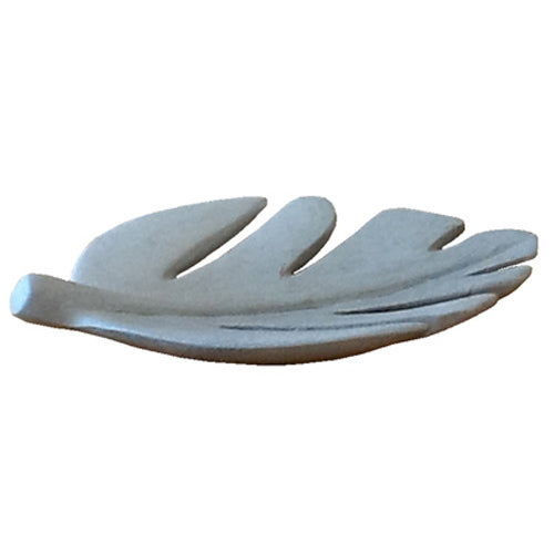 <center>White Soapstone Leaf Dish</br>3/4'' high x 6 5/8'' wide x 4 1/4'' deep</br>Crafted by Artisans in Haiti</cent