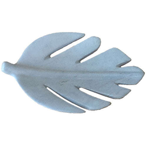 <center>White Soapstone Leaf Dish</br>3/4'' high x 6 5/8'' wide x 4 1/4'' deep</br>Crafted by Artisans in Haiti</center>