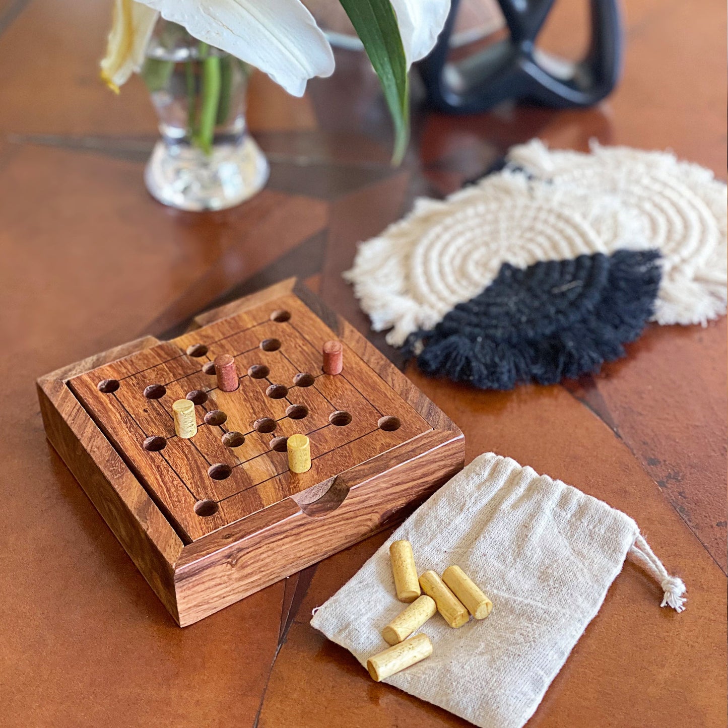 Handmade Nine Men Morris Game - Sheesham Wood-India